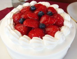 いちご誕生日ケーキ